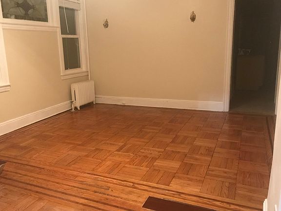 LARGE LIVING AREA