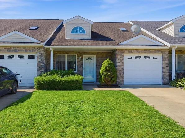 193 Cambria Hill Dr, Tarentum, PA 15084