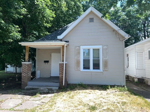 114 E Maywood Ave