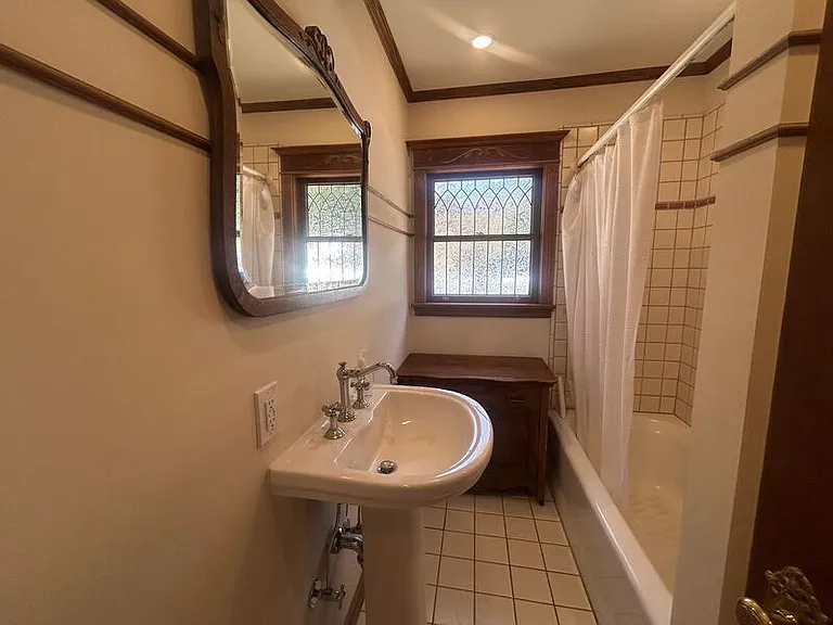 2434 Florencita Dr — Photo 10