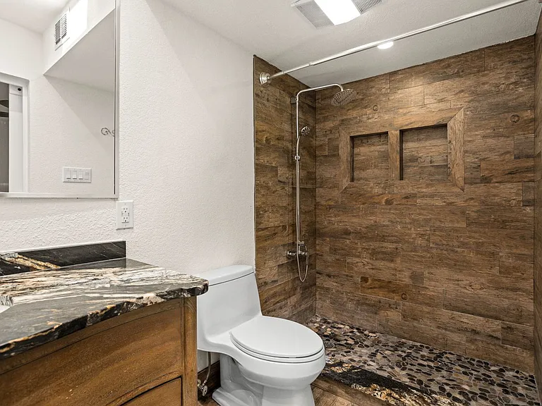 205 Chichester Pl #16 — Photo 30