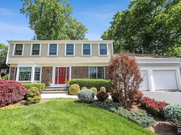 769 Battel Pl, Oradell, NJ 07649