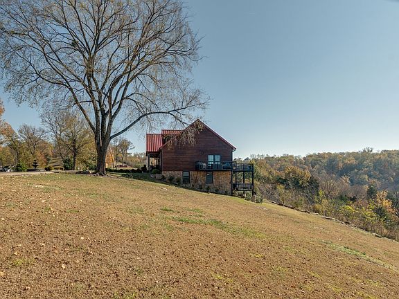 35th image of 327 Stoneybrook Rd