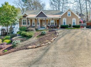 1034 Pinfeather Ct, Lawrenceville, GA 30043