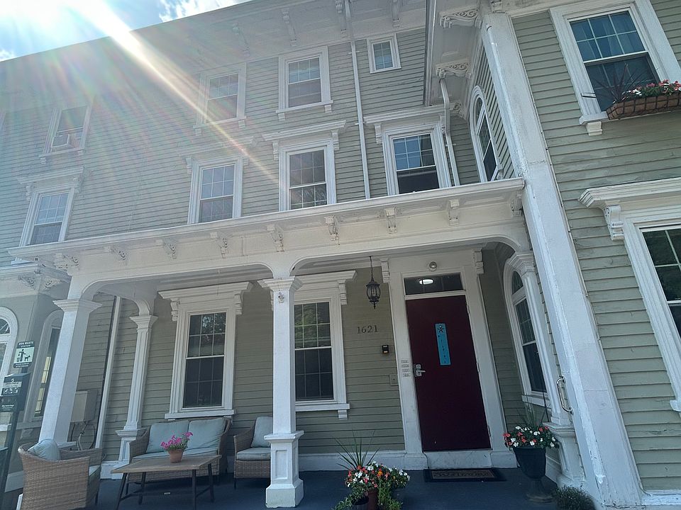 1st image of 1621 Smith St APT 1
