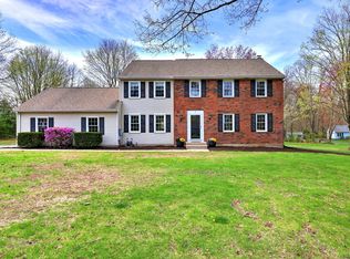 9 Marks Pl, Cheshire, CT 06410