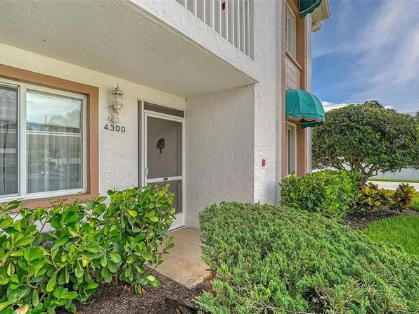 4300 Madeira Ct #3333, Sarasota, FL 34233