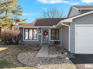 10 Brookside Pl, Springfield, IL 62704