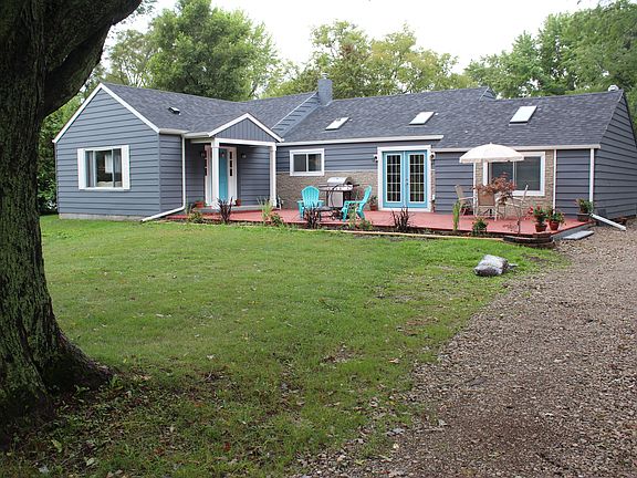 2nd image of 3131 Strawberry Ln