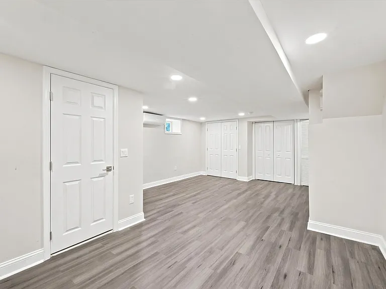 204 Harding Ave — Photo 18