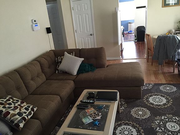 4th image of 1818 Douglas Ave