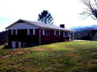 125 Wedgewood Rd, Franklin, NC 28734