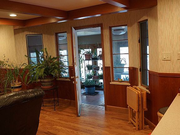 family room to sunroom