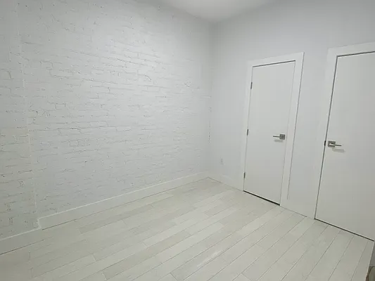 Rented by MOTION New York | media 10