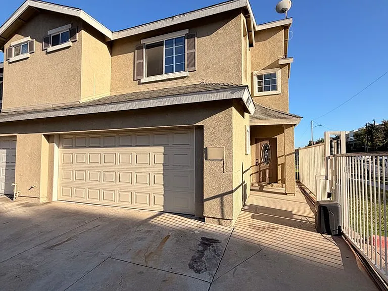 5762 Rostrata Ave — Photo 7