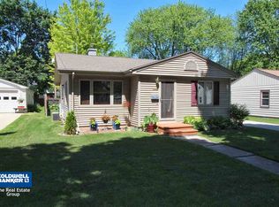 1248 Marian Ln, Green Bay, WI 54304