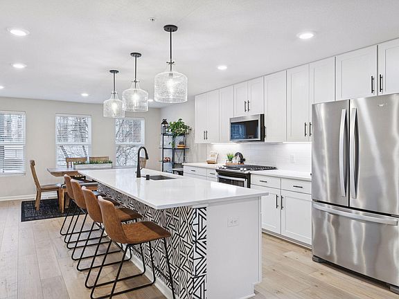 5th image of 657 Village Dr #3