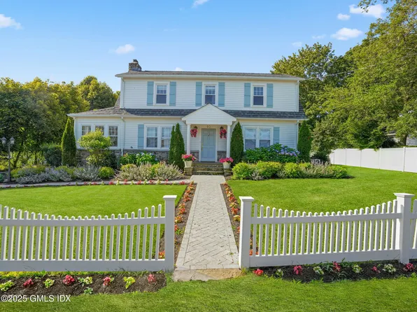 93 Rockledge Dr, Stamford, CT 06902