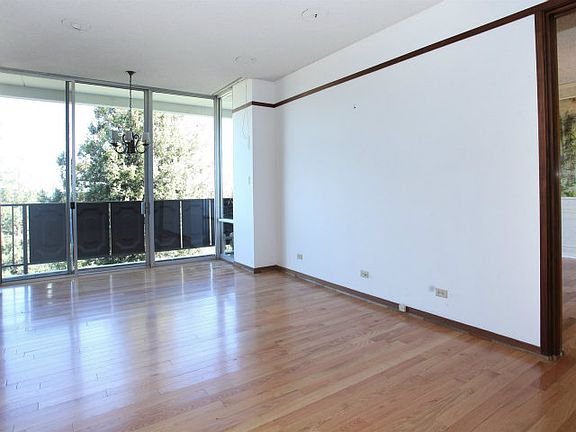 4th image of 1330 University Dr APT 85