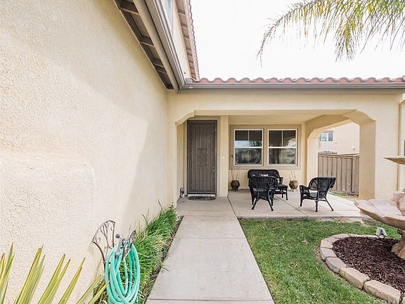 3rd image of 2866 Violet Dr