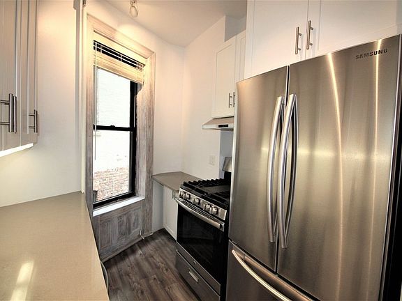 3rd image of 206 Prospect Park W #3L