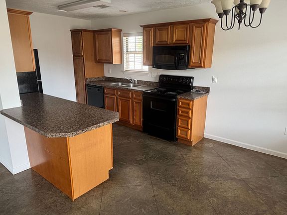 2nd image of 2850 Longbow Ln