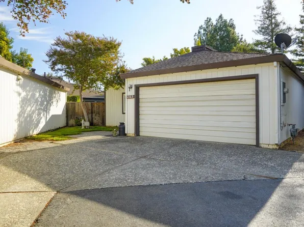 1315 Hazelwood Court, Dixon, CA 95620