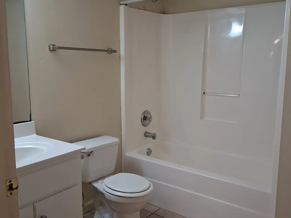 163 Middleton Blvd #163