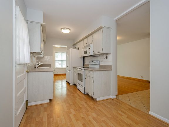 5th image of 512 Skokie Blvd