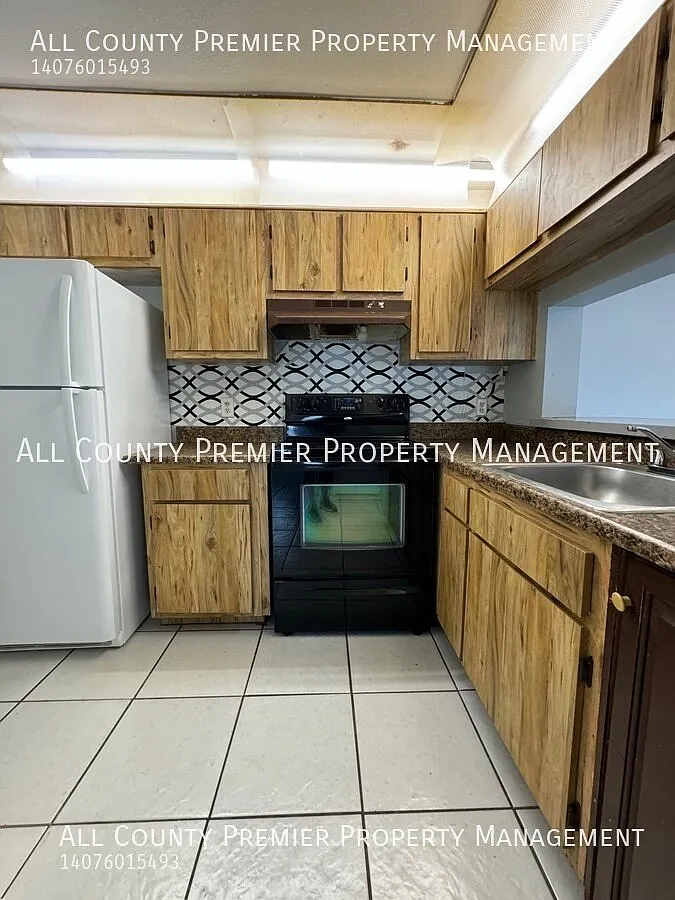 Coming Soon! Nice 2 Bedroom 2 Bath Condo! Alhambra Community! Apply Today! — Photo 4