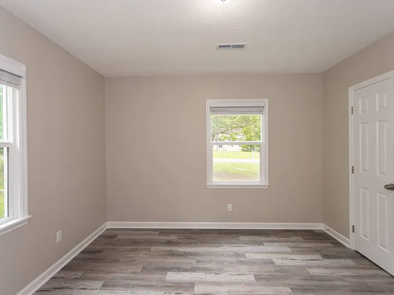 117 Carolina Ave — Photo 15