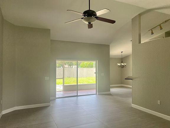 4th image of 1650 Meadows Pond Dr