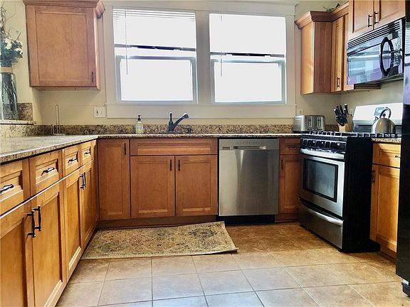 4th image of 4510 Elba St