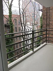 Rented by Metropolis Real Estate of Manhattan
