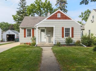 1425 1st St NW, Rochester, MN 55901