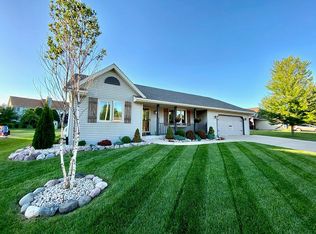 320 Martin Dr, Fredonia, WI 53021