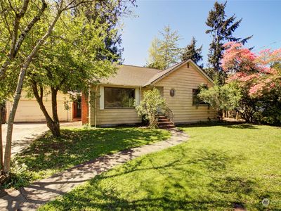 10733 17th Avenue NE, Seattle, WA, 98125