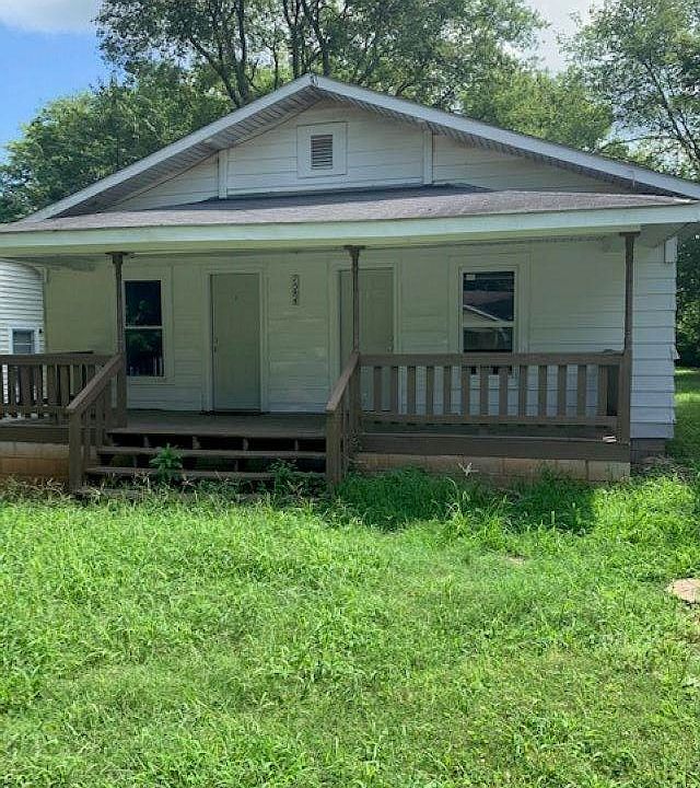 1st image of 1584 Collegeview Dr