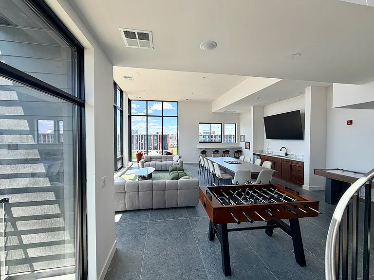 Residences at Pier 40 — Photo 36