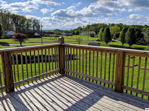 2nd image of 4619 Clifton Ln