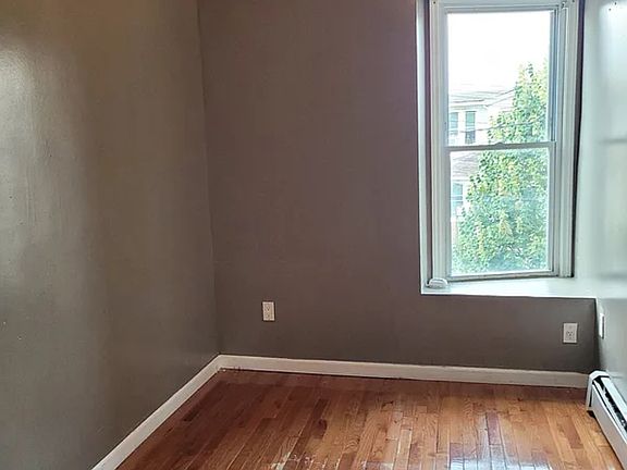 5th image of 339 Eldert Ln #2