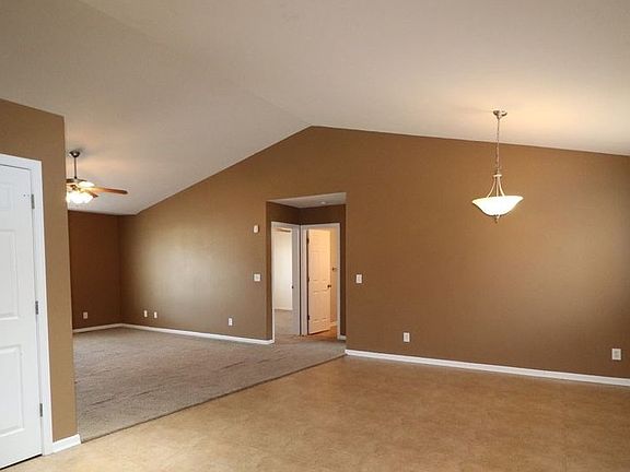 4th image of 808 S Clay St