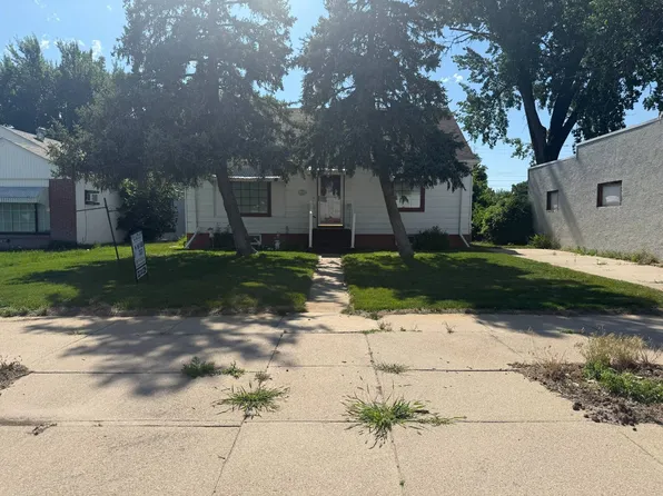 308 W 1st St, Oshkosh, NE 69154