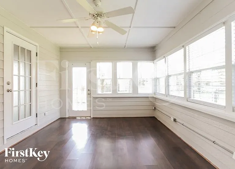 169 Meadows Ct — Photo 6