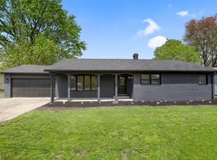 400 W Wing St, Bement, IL 61813