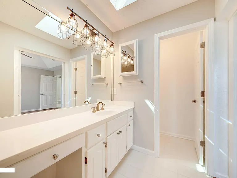 102 Byrd Dr — Photo 12