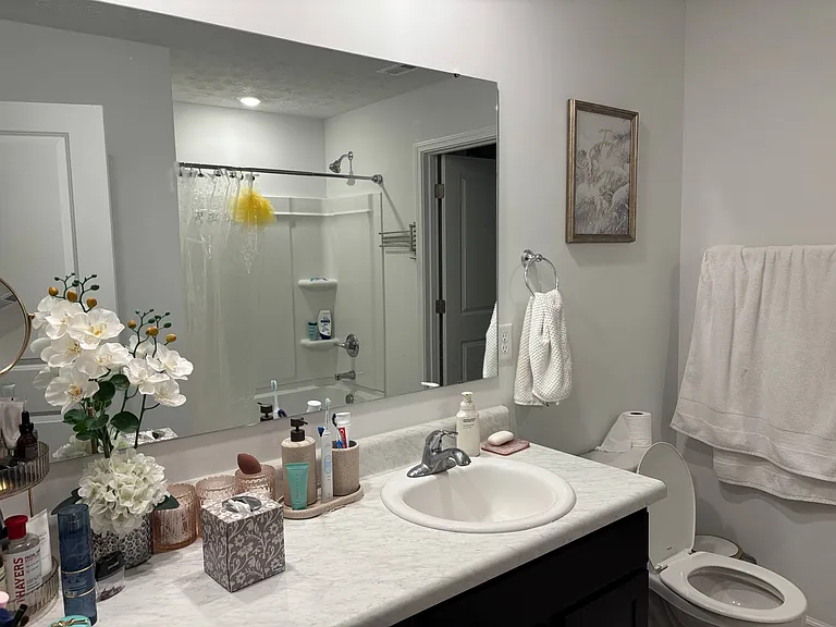 1035 Grandin Pond Dr — Photo 9