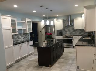 234 Oak Ln, Cresco, PA 18326