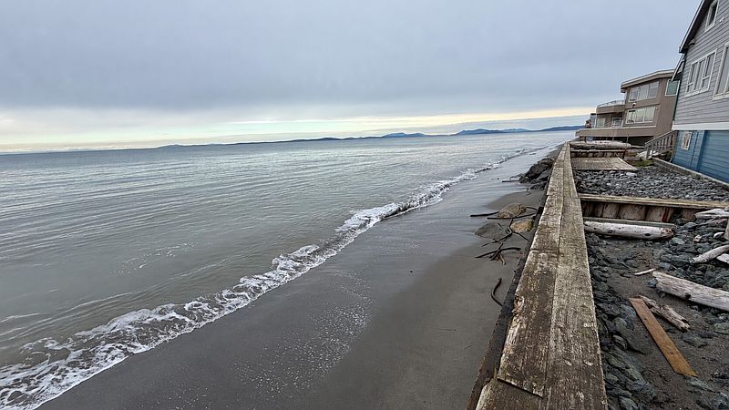 5th image of 2511 West Beach Road