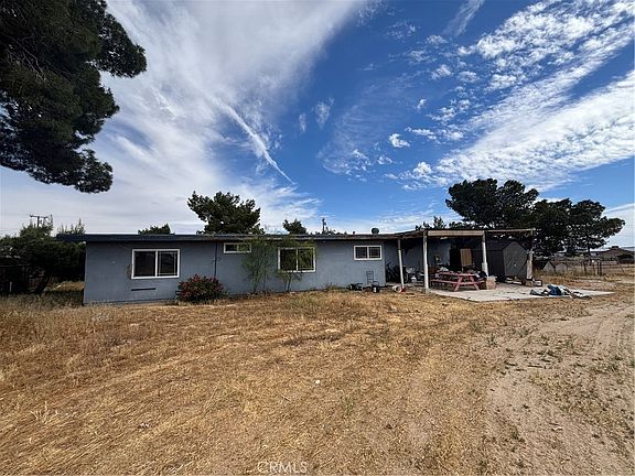 3rd image of 17047 Eucalyptus St